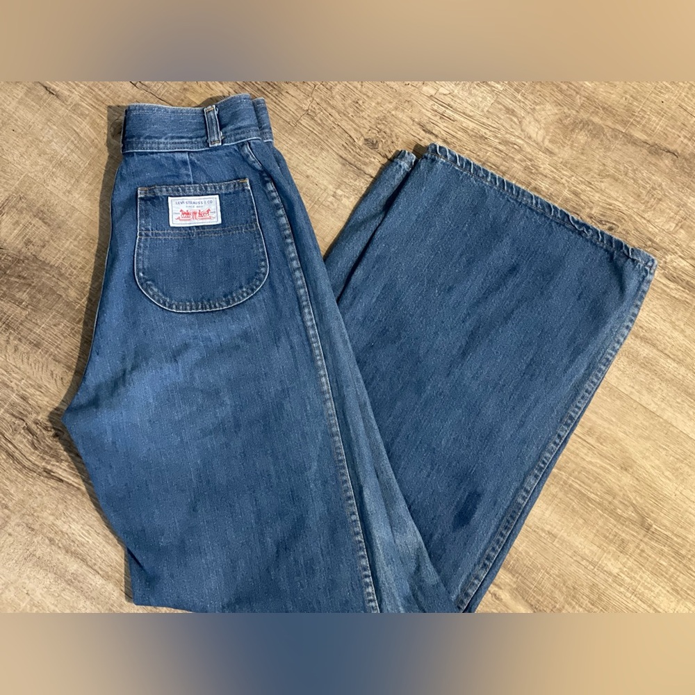 Vintage 70’s Levi’s high waisted wide leg flare jeans